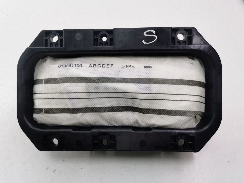 Passenger airbag – Ford C-MAX II (2010-2019)