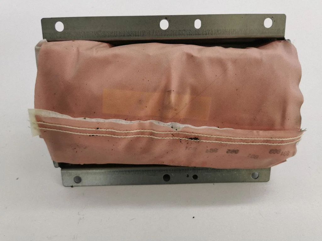 Passenger airbag 8686592