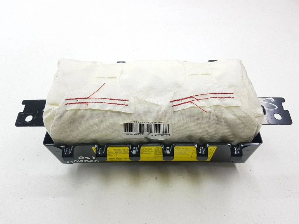 Passenger airbag 0589P1000273