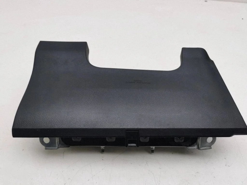 Knee airbag TG11D01002