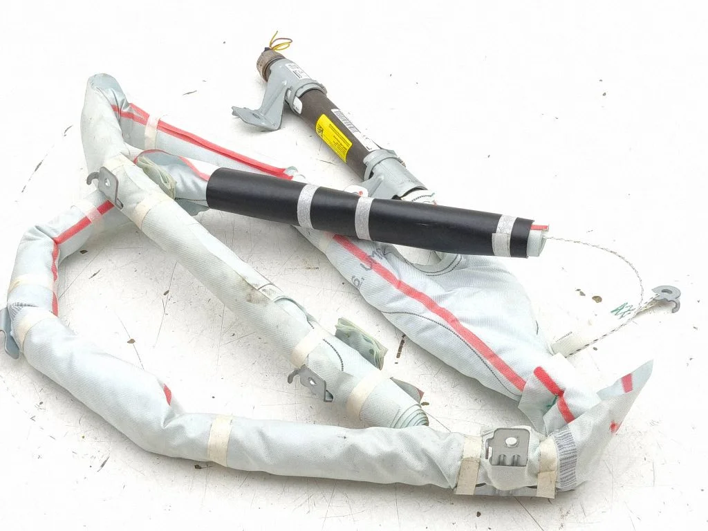Jumta drošības spilvens (aizkars) – Mitsubishi Outlander (2013-2021)