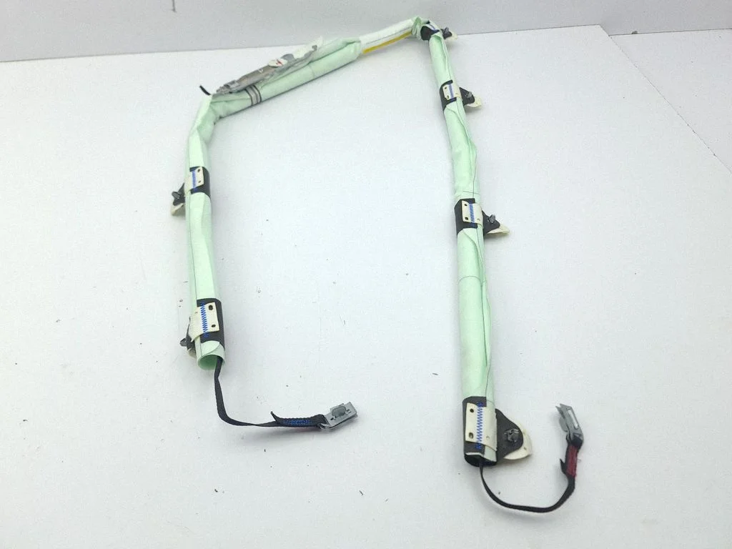 Roof airbag – right