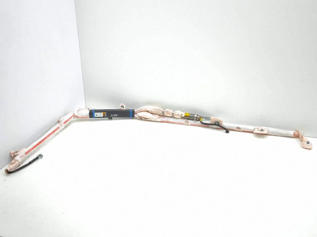 Roof airbag – Tesla Model S (2012-)