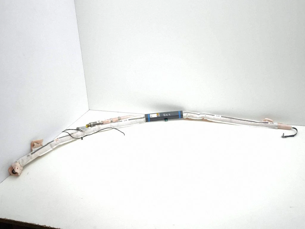 Roof airbag – Tesla Model S (2012-)