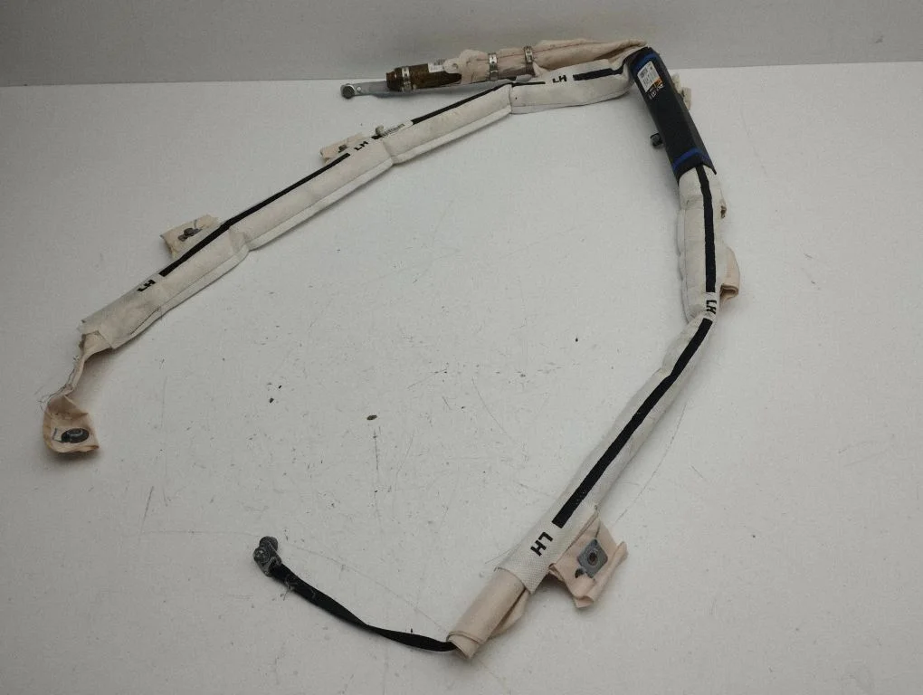 Roof airbag – Tesla Model S (2012-)