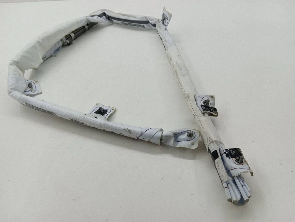 Roof airbag 0YZ711J1081722