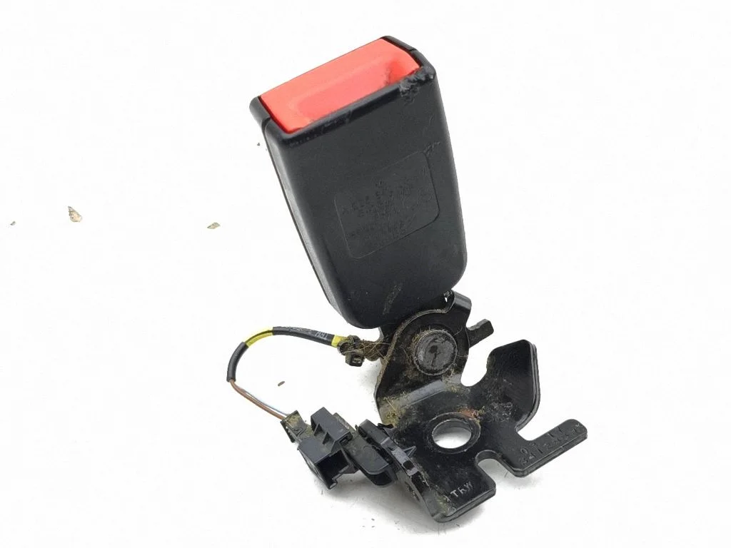 Rear seatbelt buckle – Mercedes-Benz GLC-Class C253 (2016-)