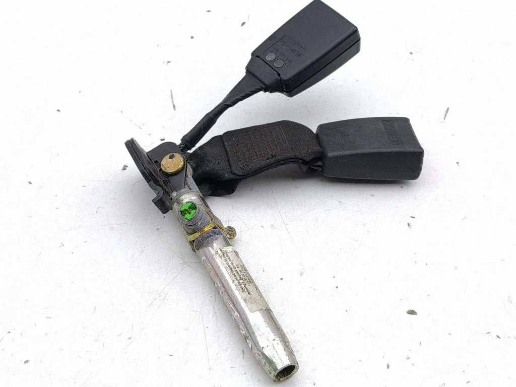Rear seatbelt buckle 2038602069