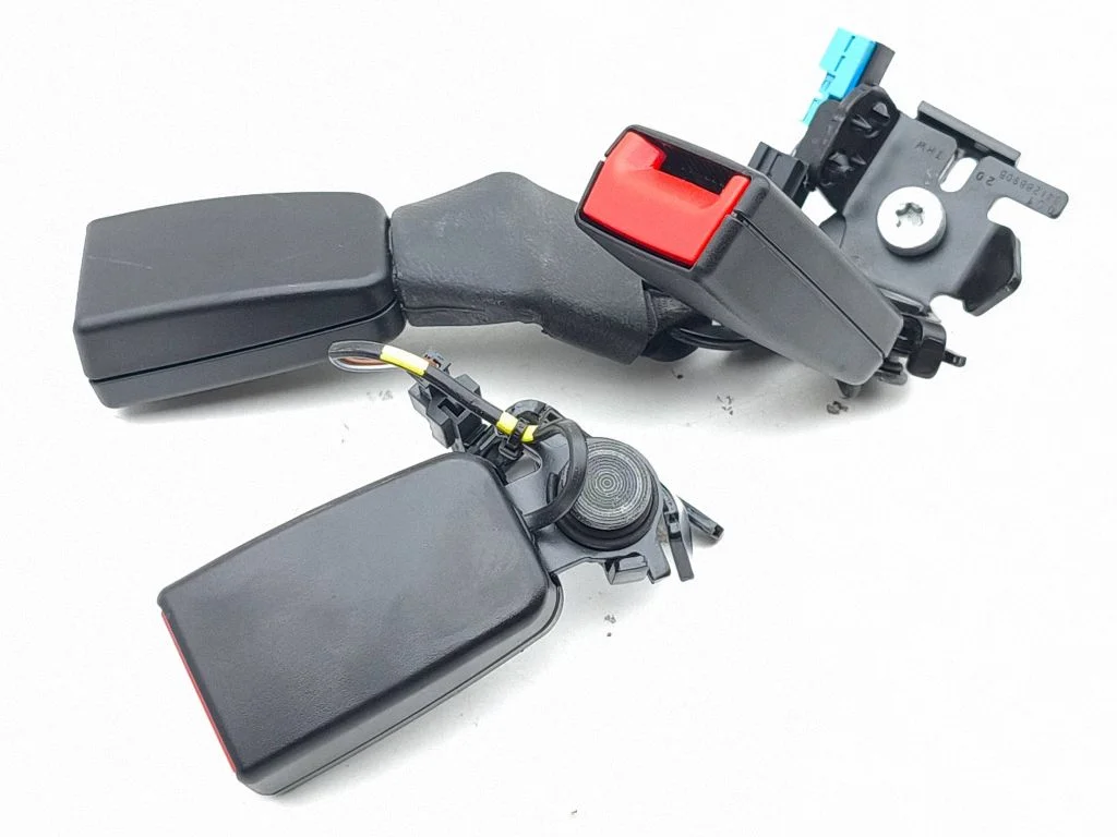 Rear seatbelt buckle – Mercedes-Benz GLC-Class C253 (2016-)