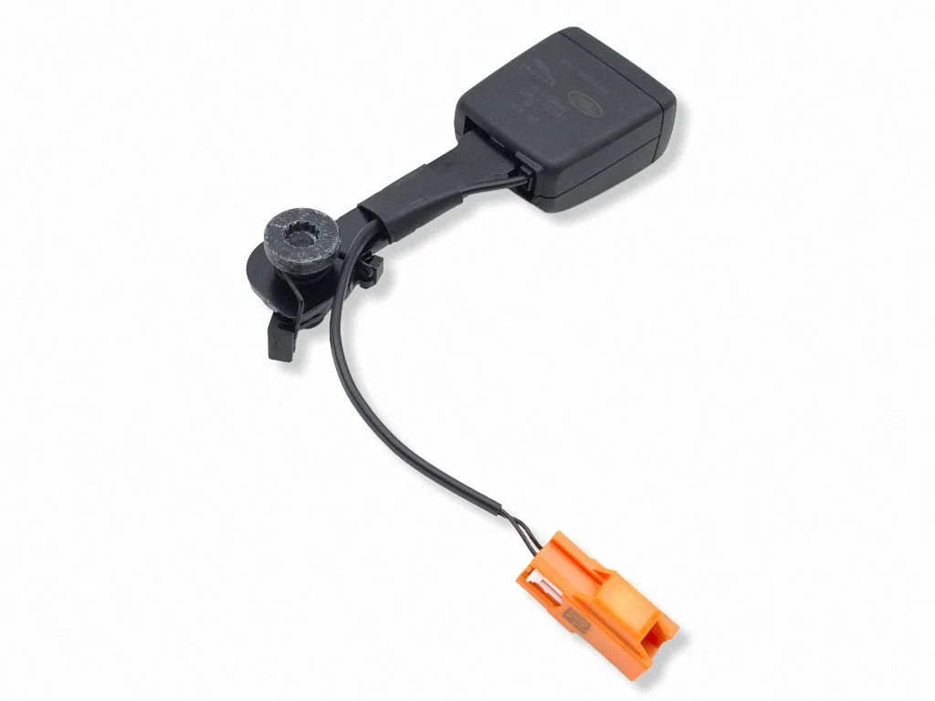 Aizmugurējās drošības jostas sprādze M8E260044BA
