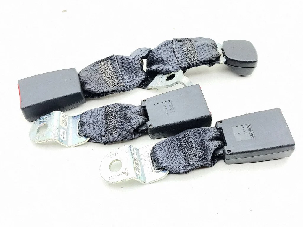 Rear seatbelt buckle 4869A
