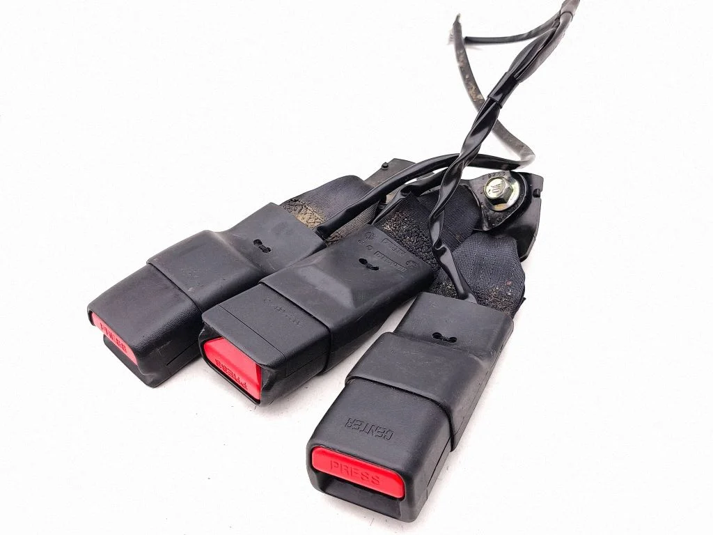 Rear seatbelt buckle 6262419