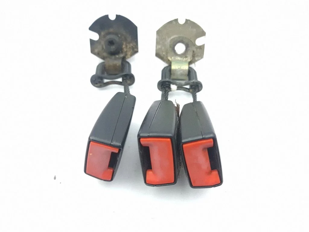 Rear seatbelt buckle 4X43F613K21