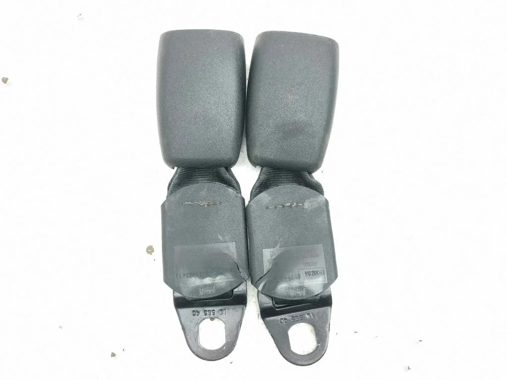 Rear seatbelt buckle 04680448AB