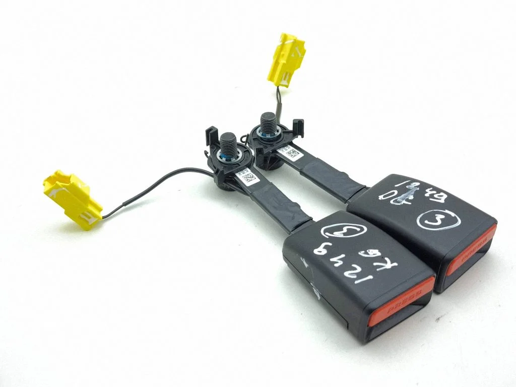 Rear seatbelt buckle FK7260044AA