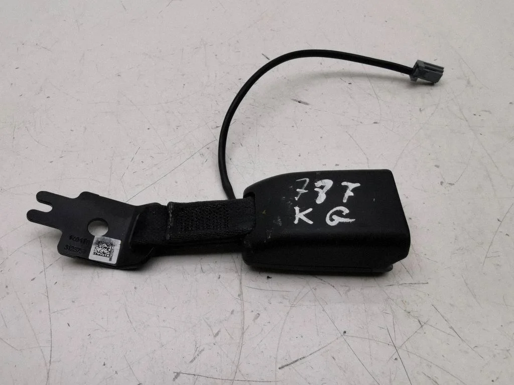 Rear seatbelt buckle 888432903R