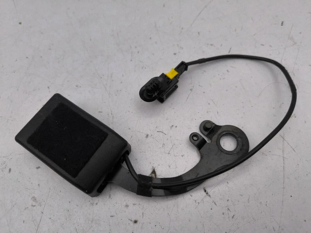 Rear seatbelt buckle – Citroen C4 Grand Picasso (2013-2018)