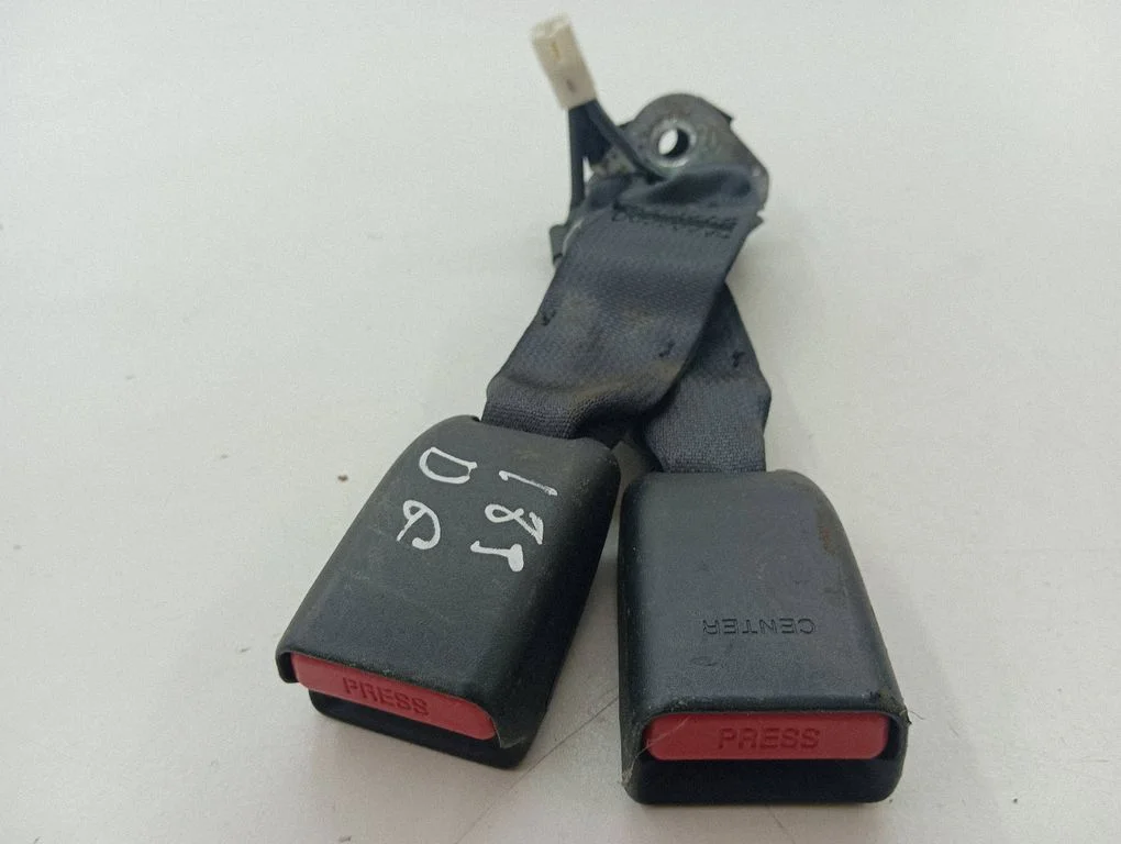 Rear seatbelt buckle 070713BM