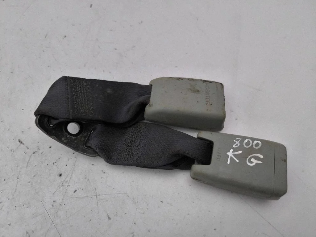 Rear seatbelt buckle – Lexus IS 220D-250-350 (2006-2013)