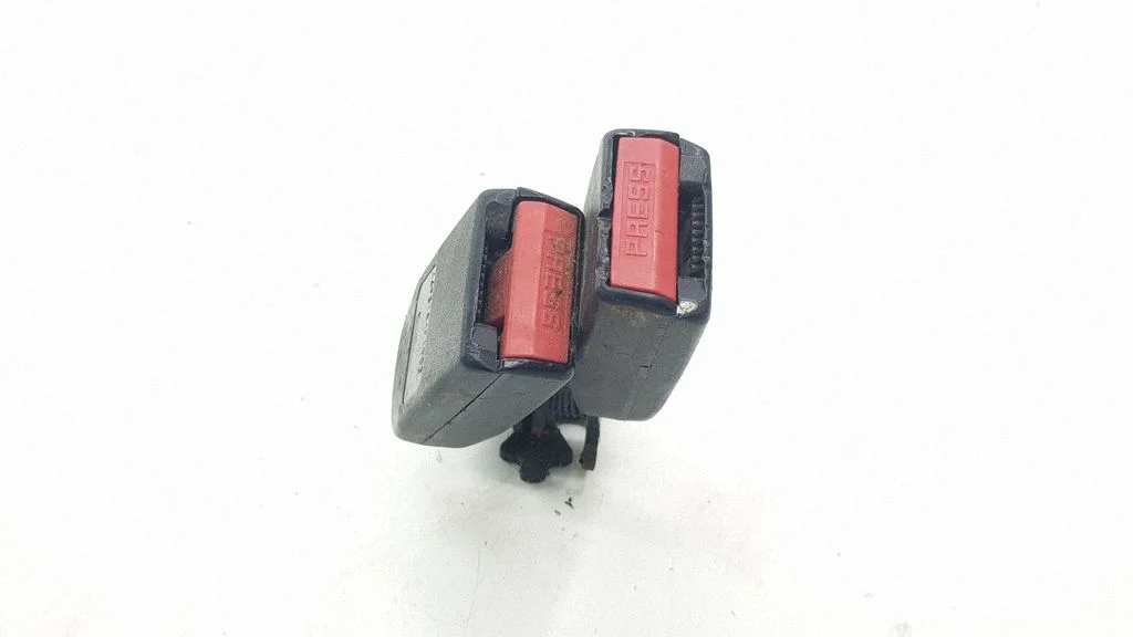 Rear seatbelt buckle 4493184F1902