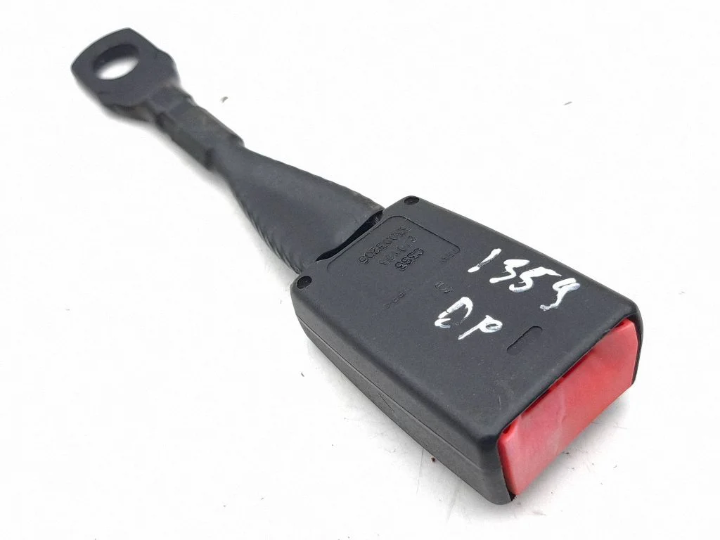 Front seatbelt buckle 33003205