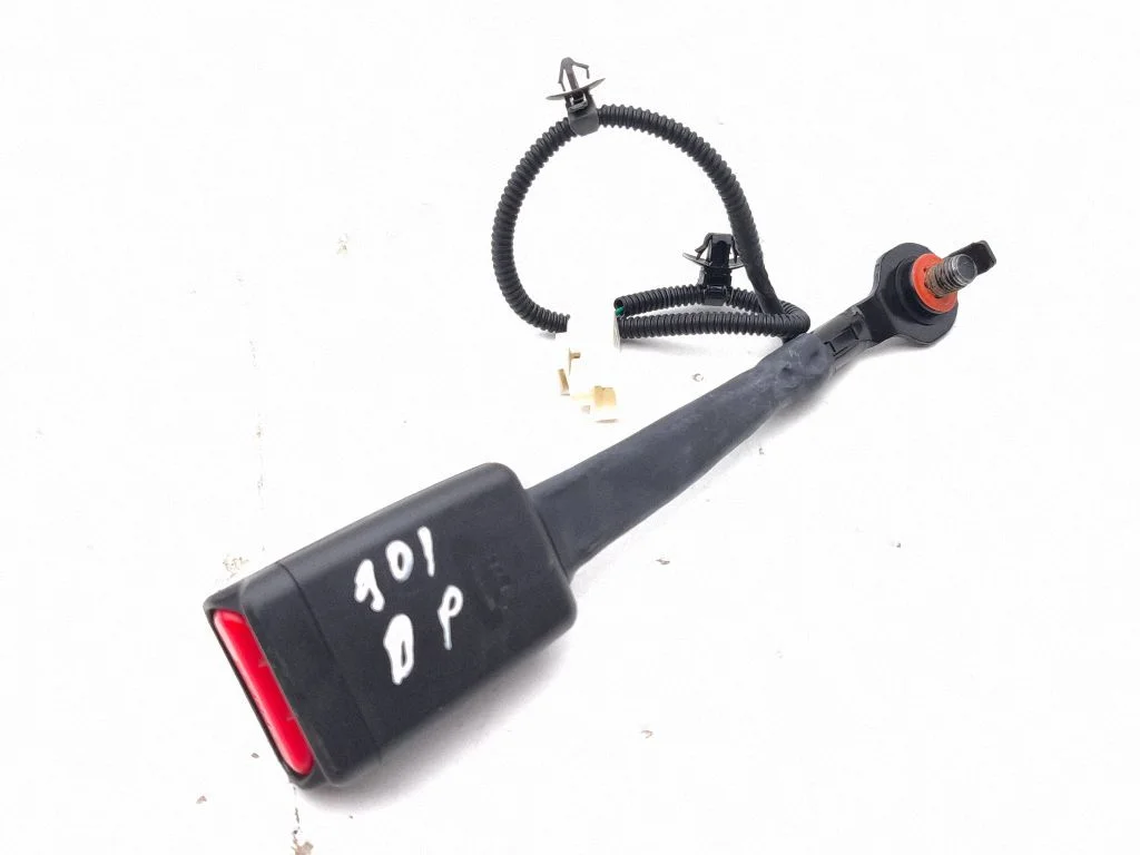 Front seatbelt buckle N0215A4
