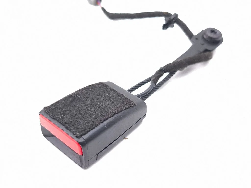 Front seatbelt buckle – Maserati Ghibli (2013-)