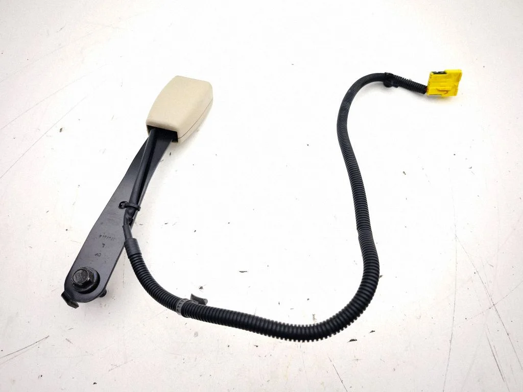 Eesmise turvavöö pannal 88830