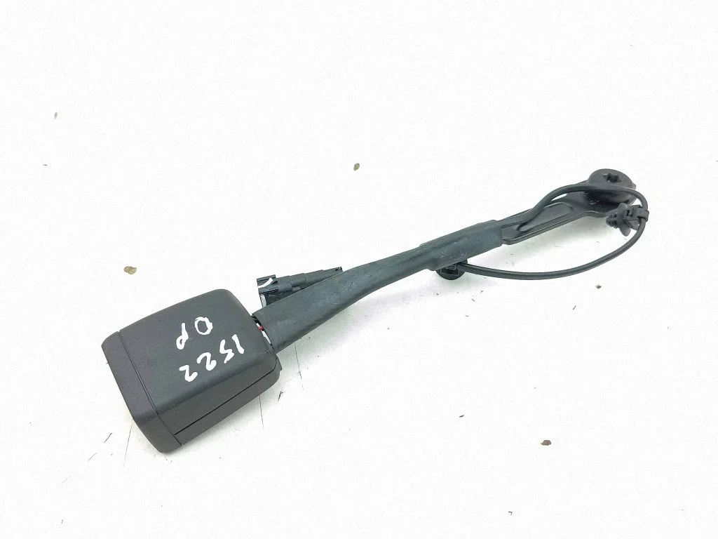 Front seatbelt buckle LJ6BS61209