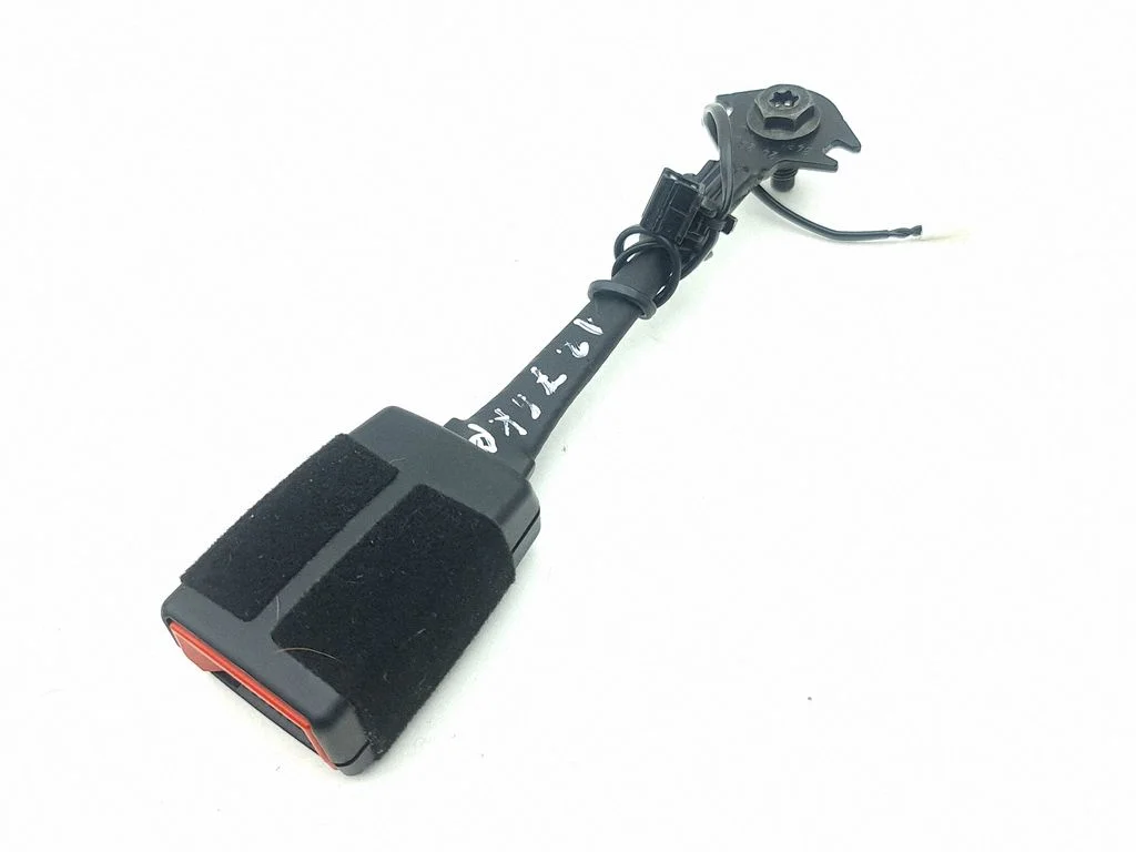 Front seatbelt buckle 34325385E