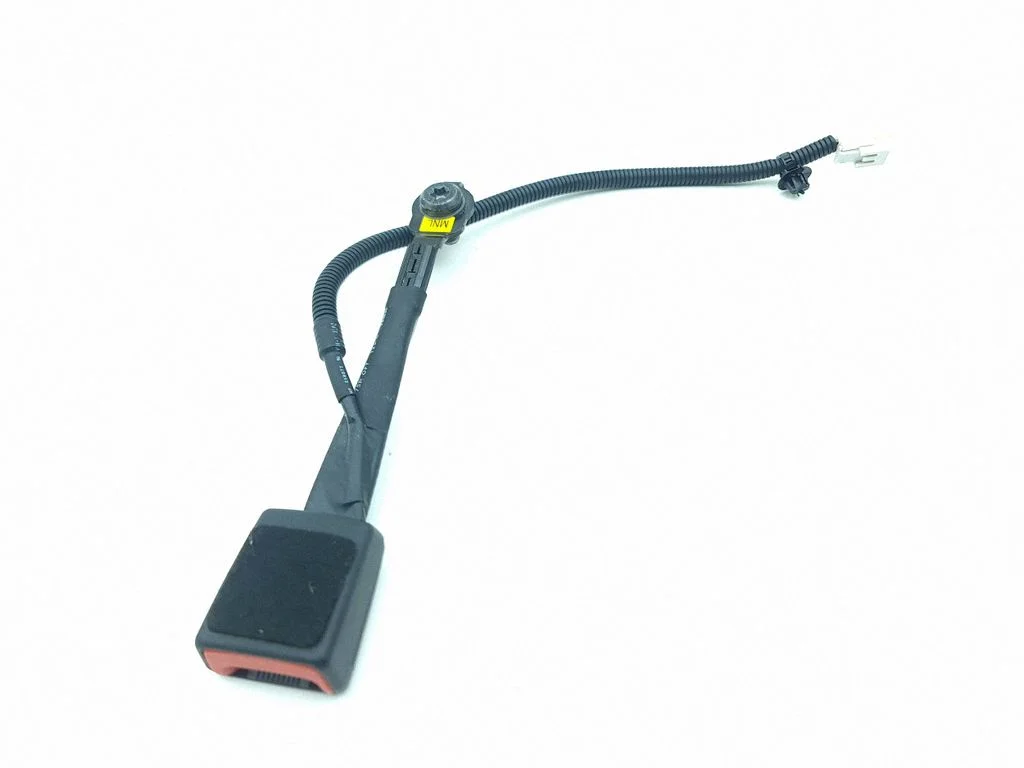 Front seatbelt buckle 88830G4000