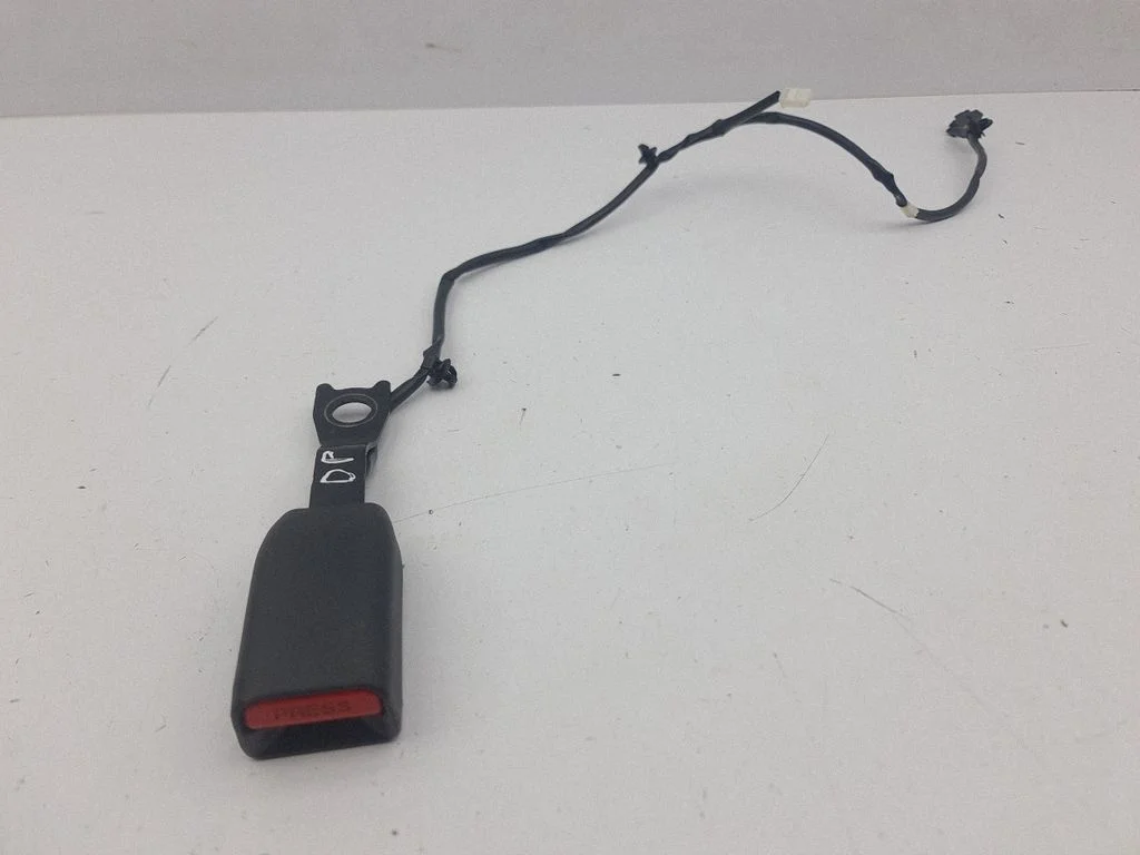 Front seatbelt buckle NSB1094
