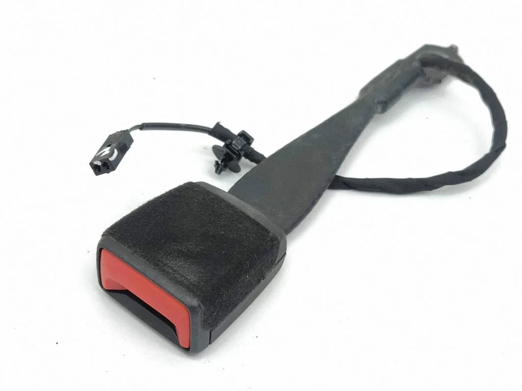 Front seatbelt buckle 5NA857756A