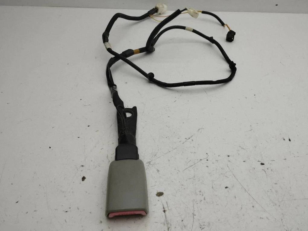 Eesmise turvavöö pannal – Lexus IS 220D-250-350 (2006-2013)