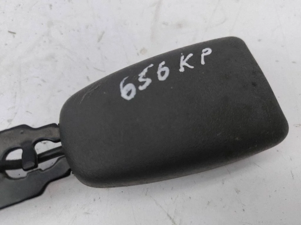 Eesmise turvavöö pannal 9191617
