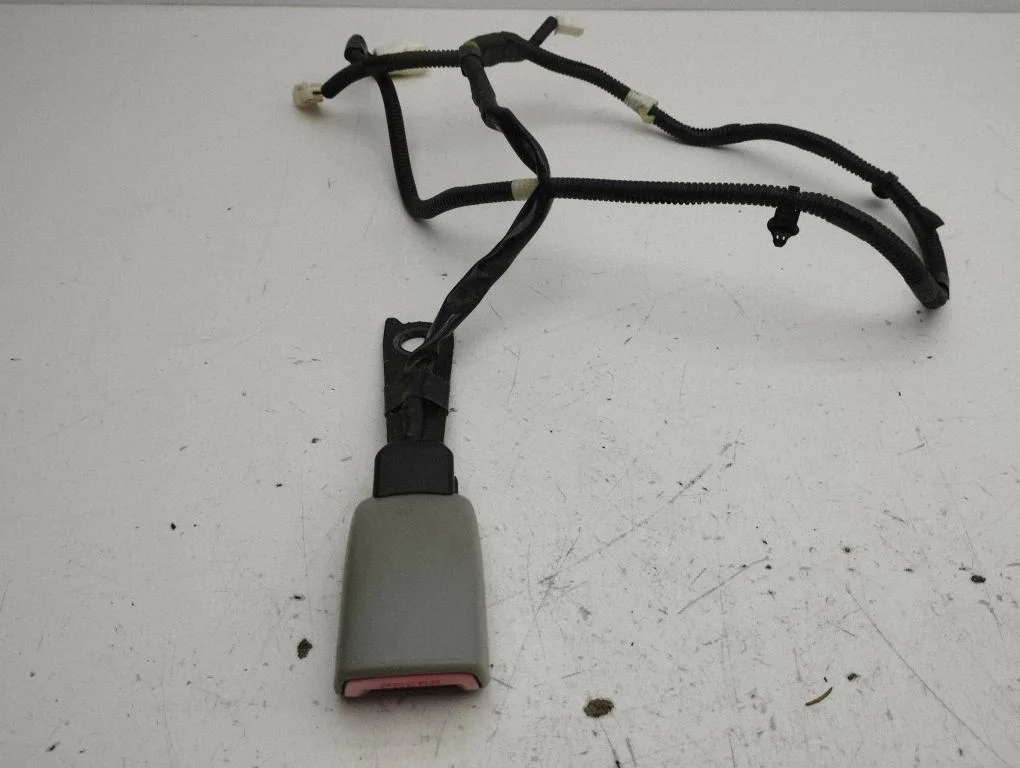 Eesmise turvavöö pannal – Lexus IS 220D-250-350 (2006-2013)
