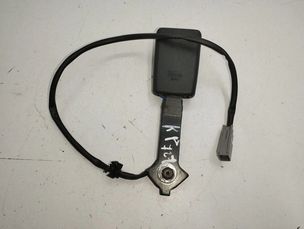 Front seatbelt buckle 100928BB