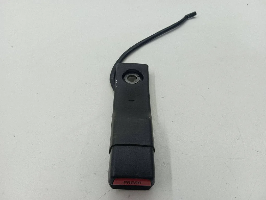 Front seatbelt buckle 2022790