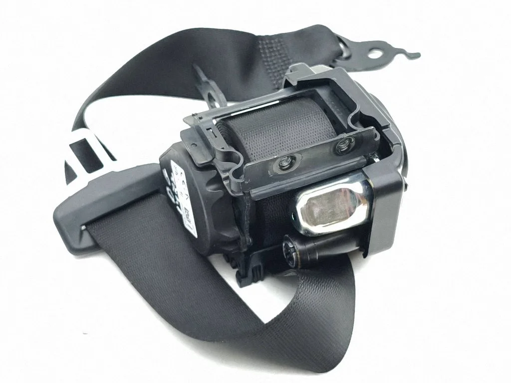 Tagumine turvavöö 7496263