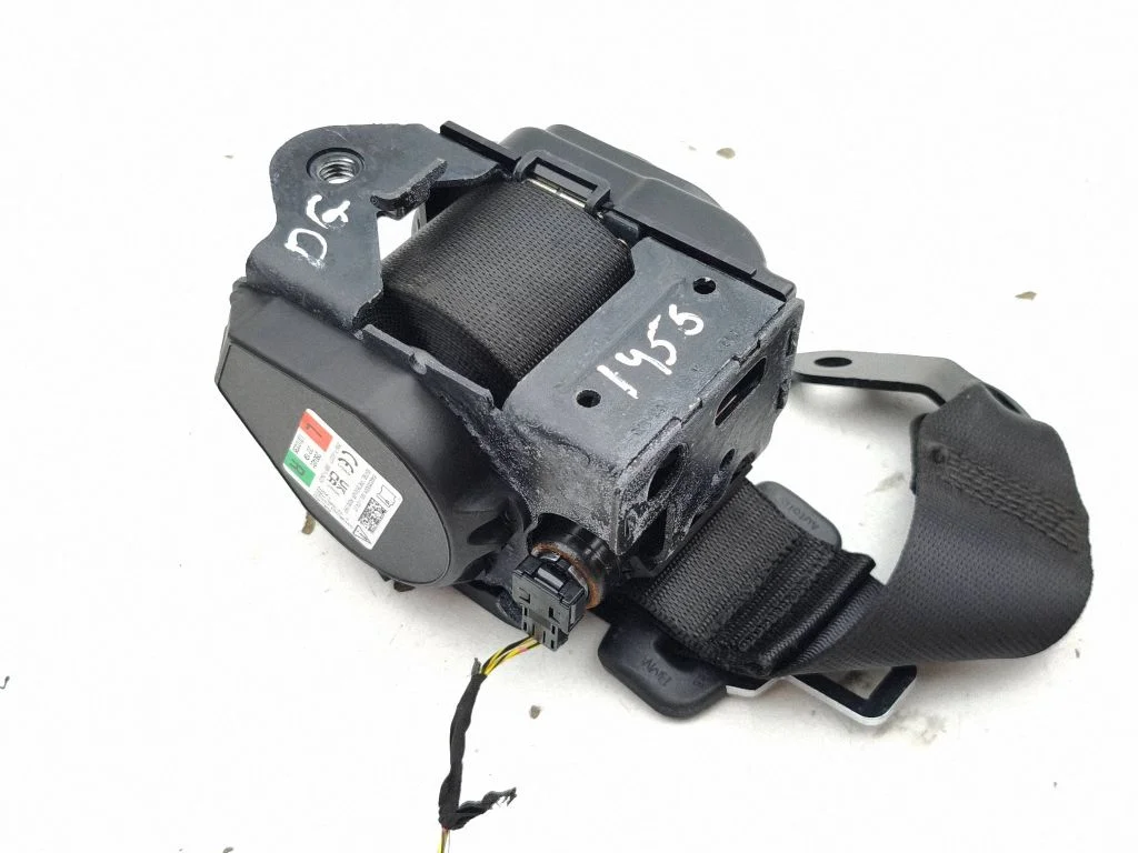 Rear seatbelt 9873736