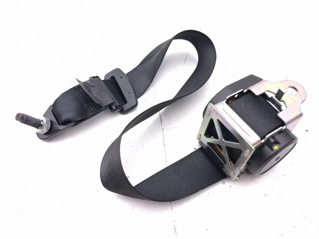 Tagumine turvavöö 6700174370