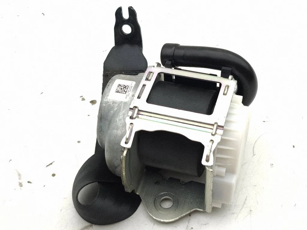 Tagumine turvavöö J9C3611B68AC
