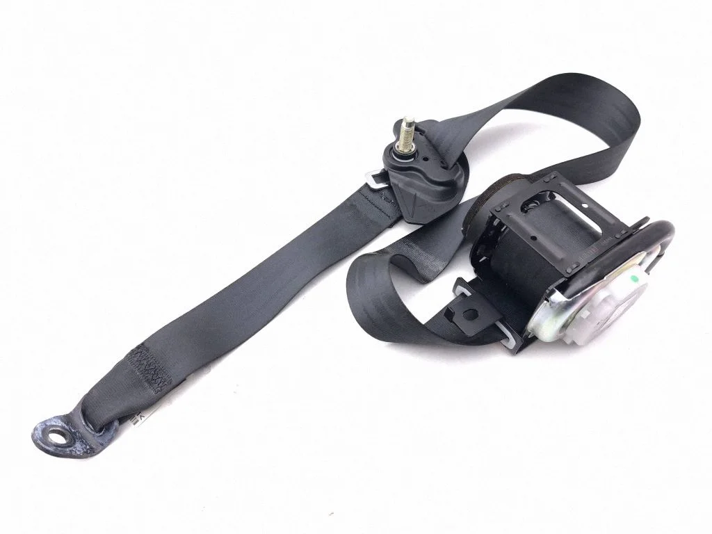 Rear seatbelt 0589P10018