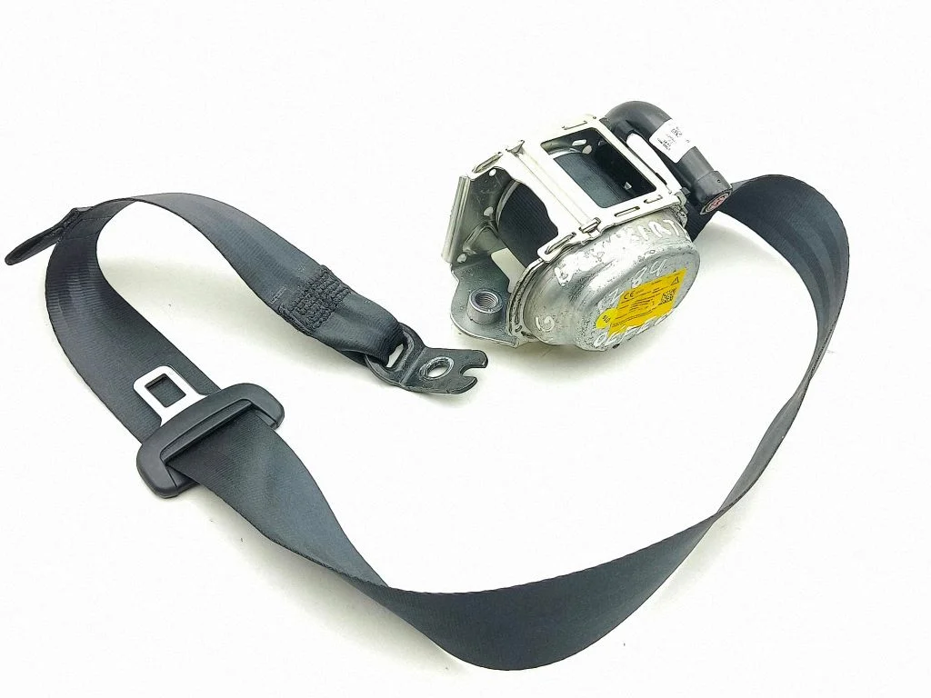 Rear seatbelt 34339506C