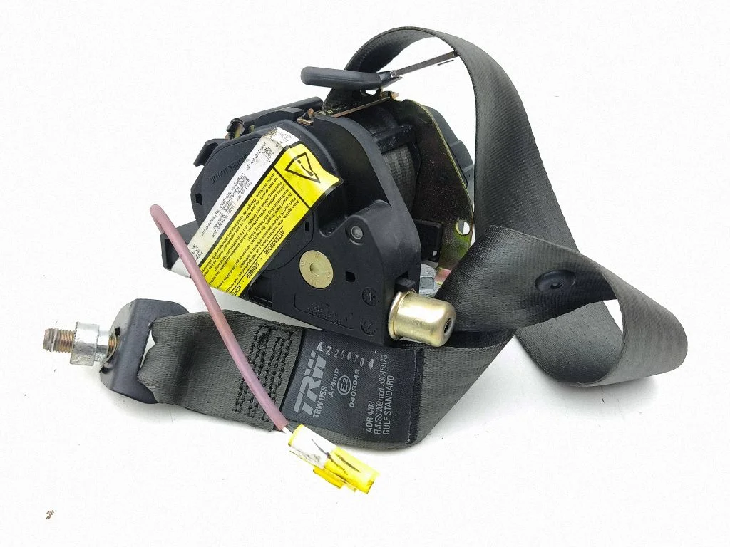 Rear seatbelt 95011