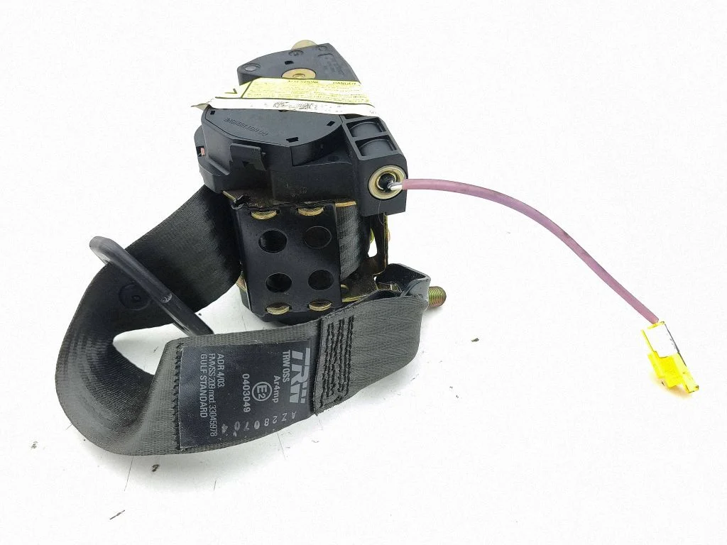 Rear seatbelt 95011