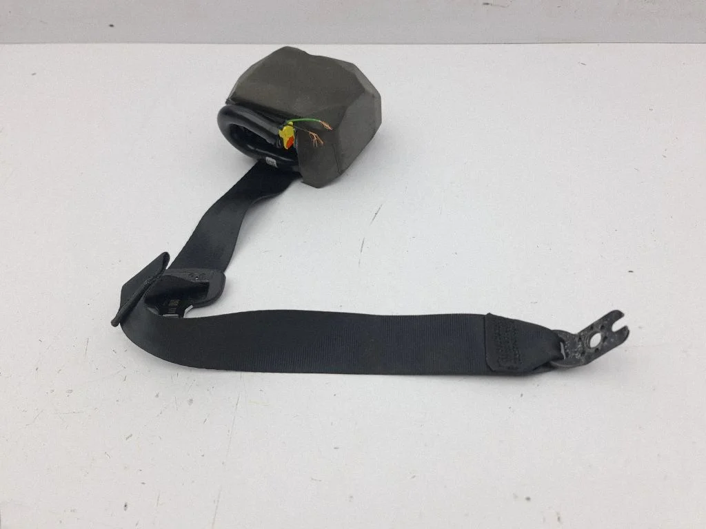 Rear seatbelt 3G0857737DE