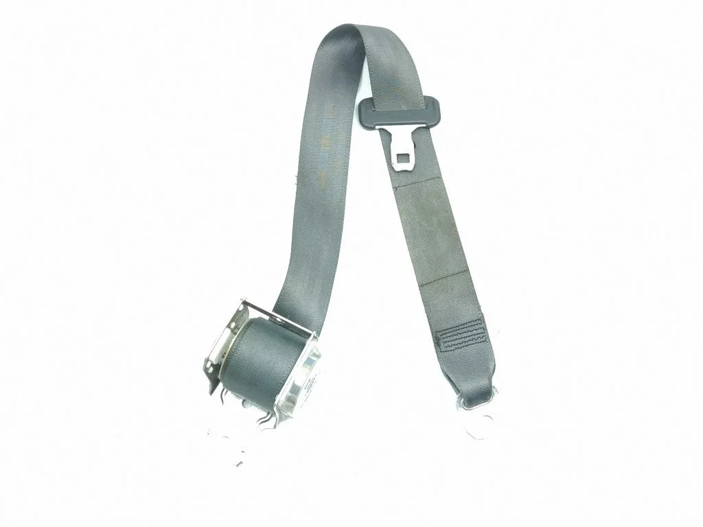 Rear seatbelt 7L7250