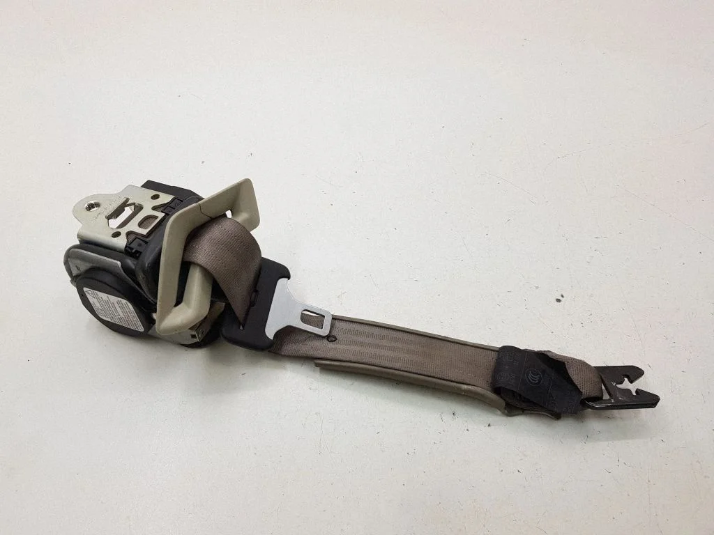 Rear seatbelt 604316221