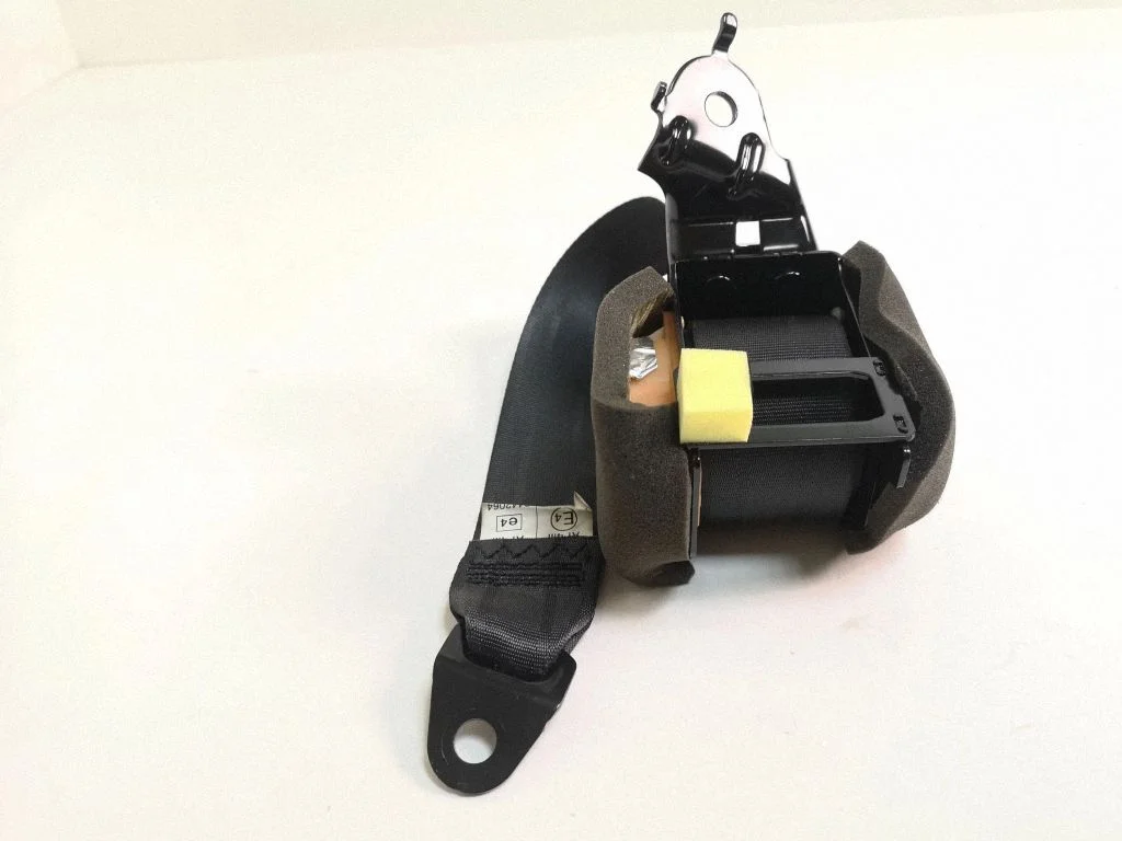 Rear seatbelt BGE130941T